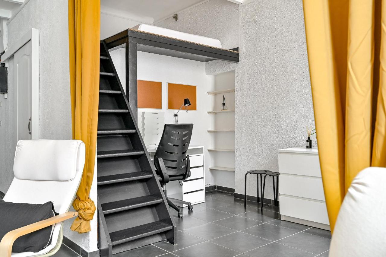 Cosy A Deux Pas De La Joliette Apartment
